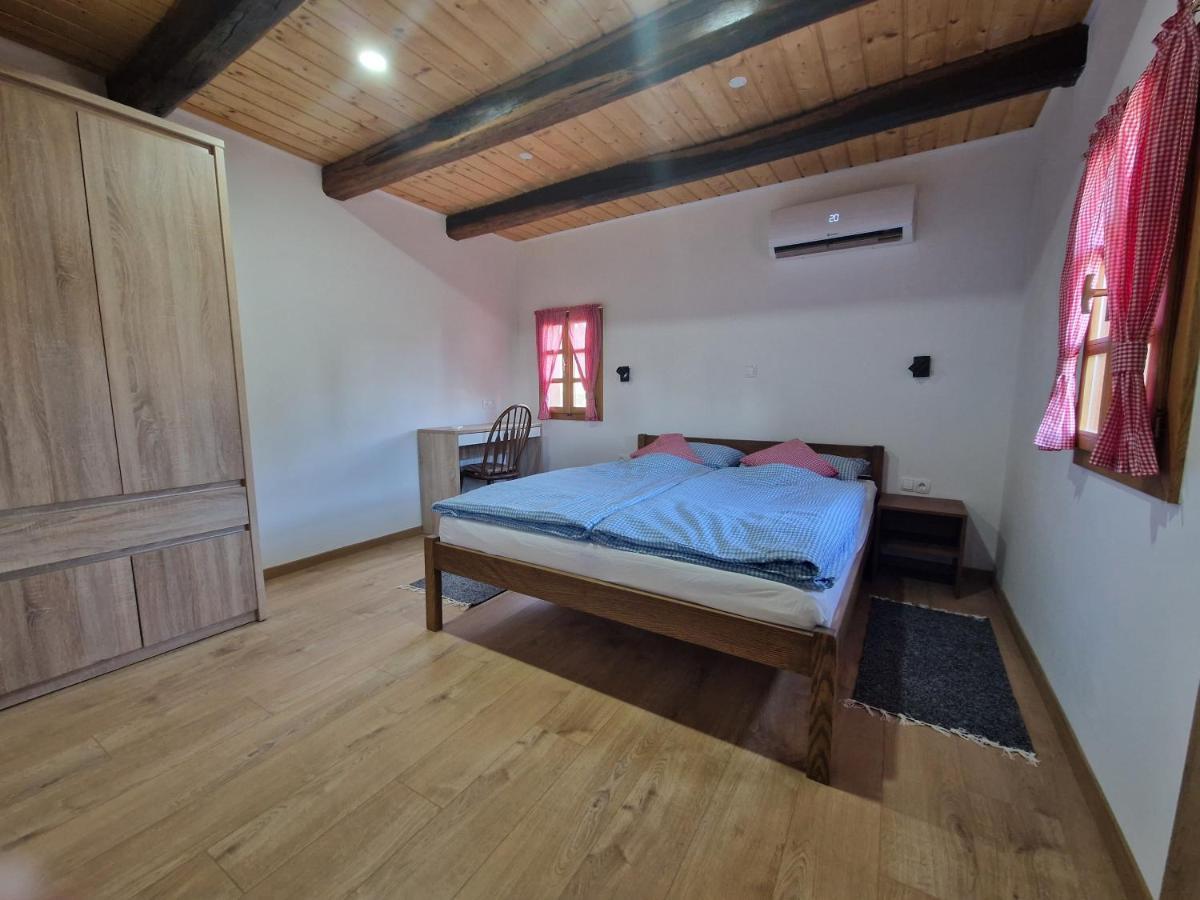 Ruralna Kuca Za Odmor Villa Pozun Ozalj Bagian luar foto